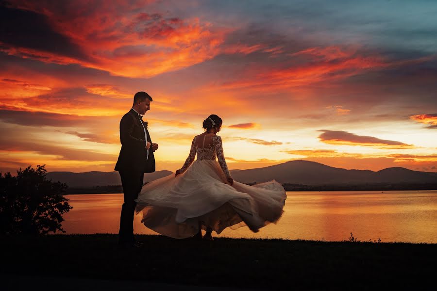 Fotografer pernikahan Karolina Grzegorzek (karolinagrzegor). Foto tanggal 6 Maret 2021