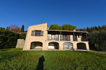 villa à Peymeinade (06)