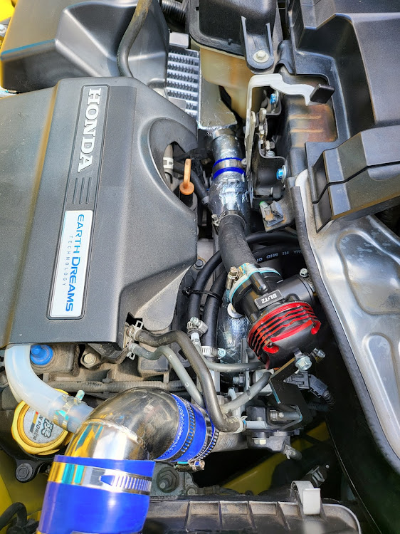 S660のDIY・インテークパイプ交換・ブローオフバルブ取付に関するカスタム事例の投稿画像1枚目