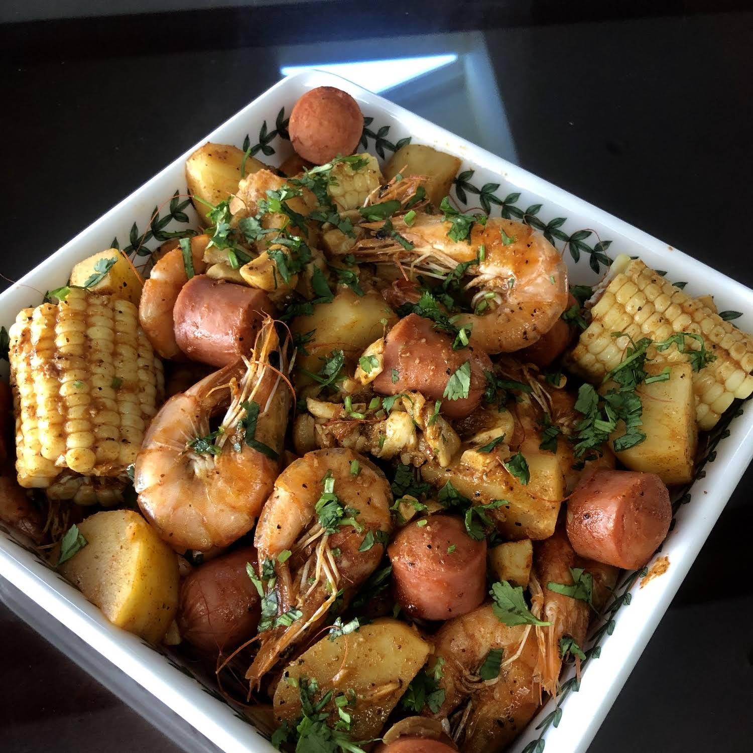 Garlic Butter Seafood Boil - Razzle Dazzle Life