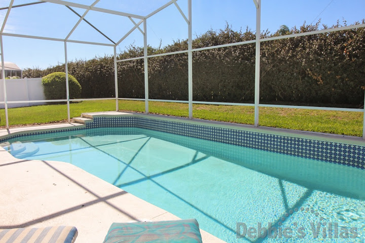 Inviting, private pool with no overlooking neighbours