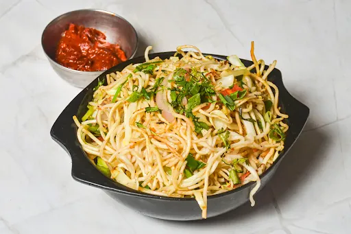 Veg Hakka Noodles