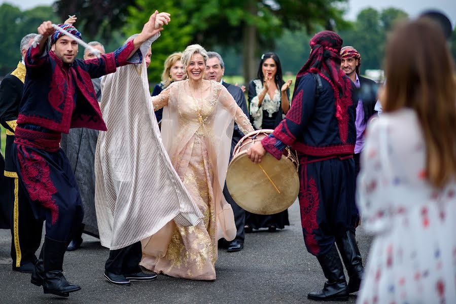 Fotógrafo de bodas Razvan Danaila (spotyphoto). Foto del 10 de enero 2018