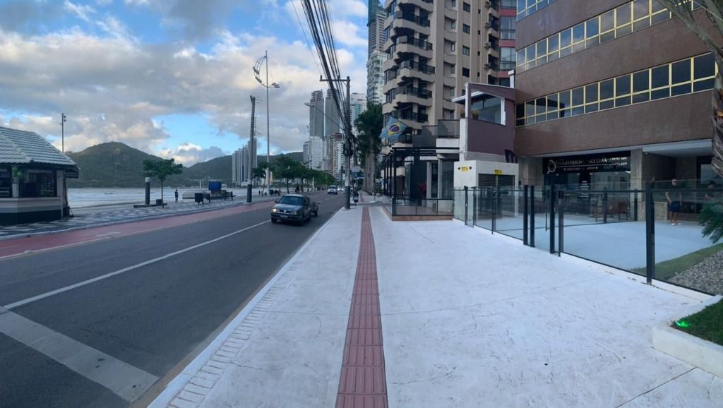 Sala à venda de Frente para o Mar - Centro - Balneário Camboriú/SC