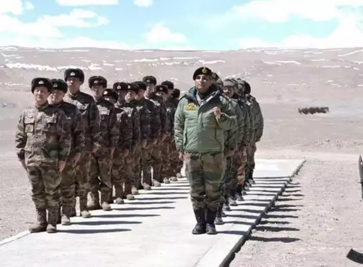 After the clash with Chinese soldiers, the Indian troops gathered on the Chinese border