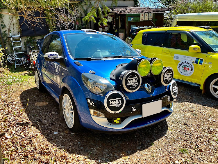 トゥインゴの京極堂さんが投稿したカスタム事例の投稿画像1枚目