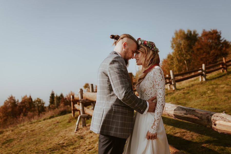 Fotografo di matrimoni Jakub Polomski (vivatorre). Foto del 14 febbraio 2019