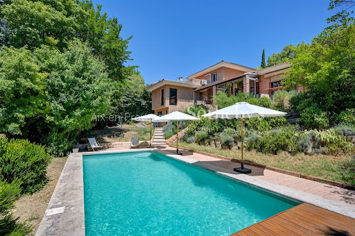 House with pool and terrace 3