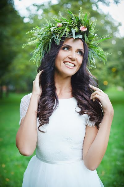 Fotógrafo de casamento Nataliya Puchkova (natalipuchkova). Foto de 13 de abril 2016