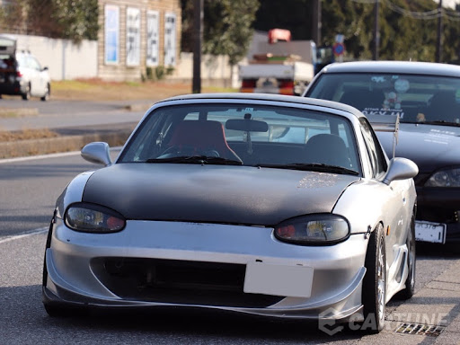 ロードスター Nb を編集部が徹底紹介 スペックから他車比較 カスタム例も Cartuneマガジン
