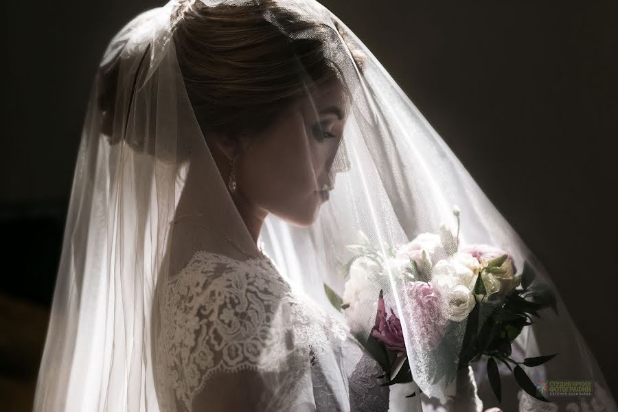 Fotografo di matrimoni Evgeniya Vasileva (yarfotki). Foto del 17 luglio 2018