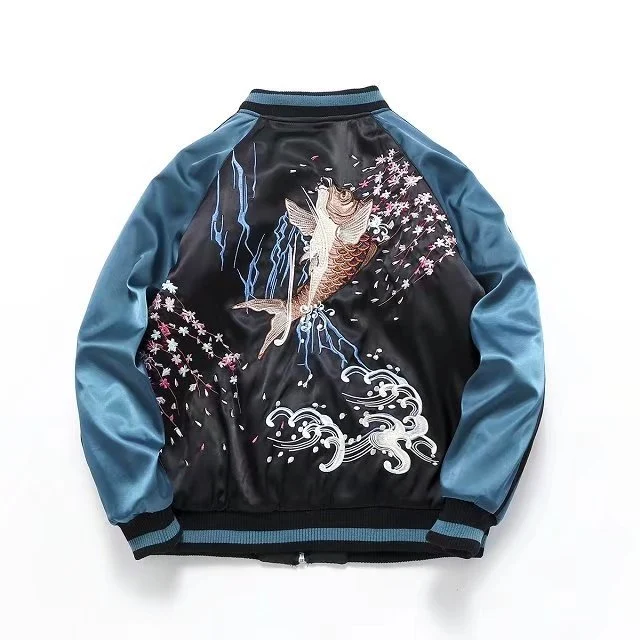 Modèles d'explosion Boutique Automne féminin et hiver Nouvelle broderie lourde Squid Squid Courte de baseball Uniforme