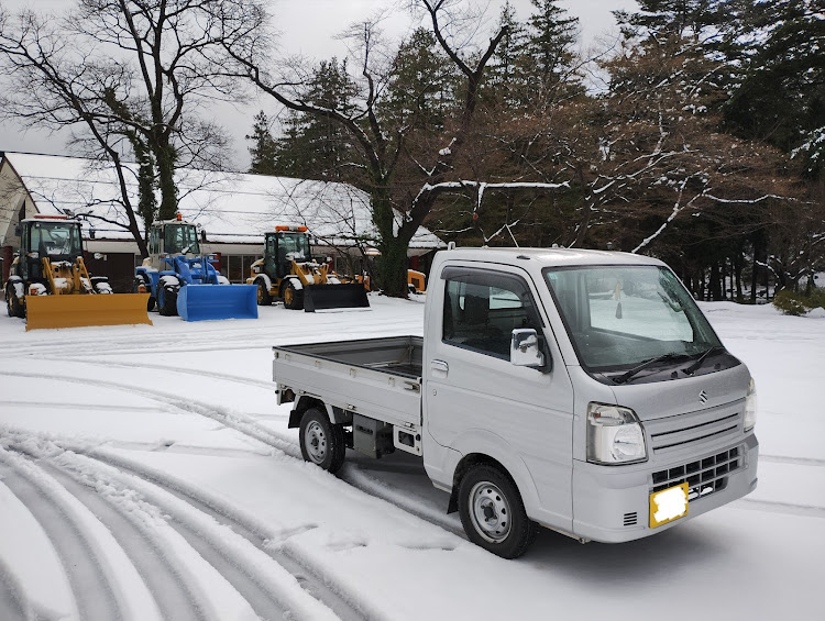 キャリイトラックの駐車枠ぴったり選手権・雪が降ってきたに関するカスタム事例の投稿画像3枚目