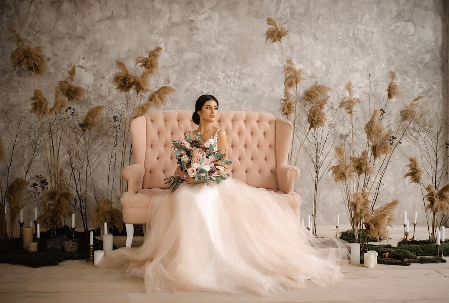 Wedding photographer Viktoriya Alekseeva (vikkiph). Photo of 26 June 2020