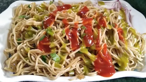 Egg Hakka Noodles