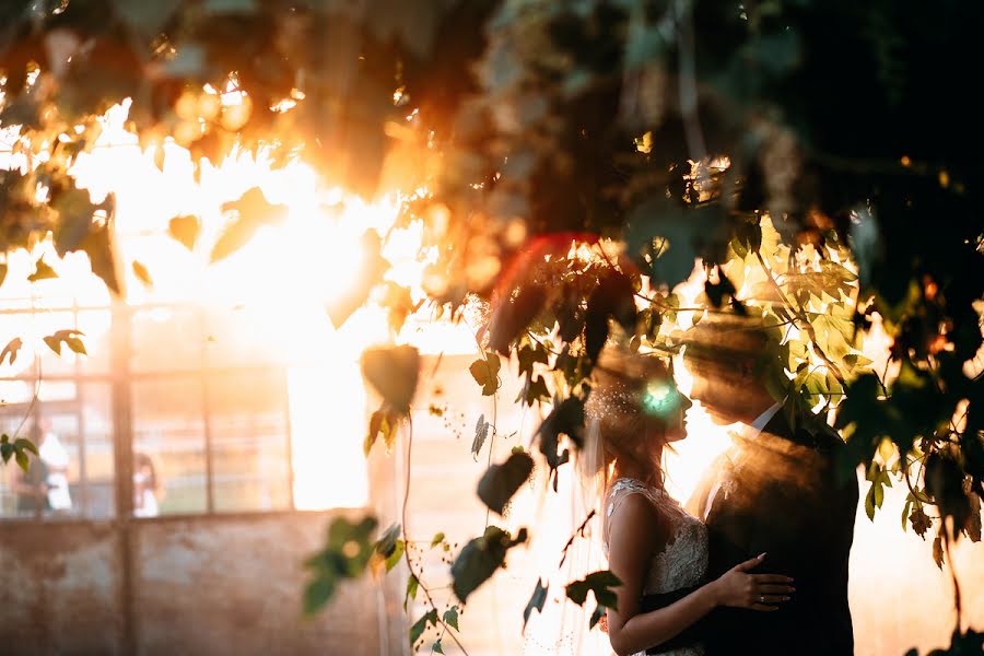 Fotógrafo de casamento Sergey Savchenko (sgsavchenko). Foto de 2 de abril 2019