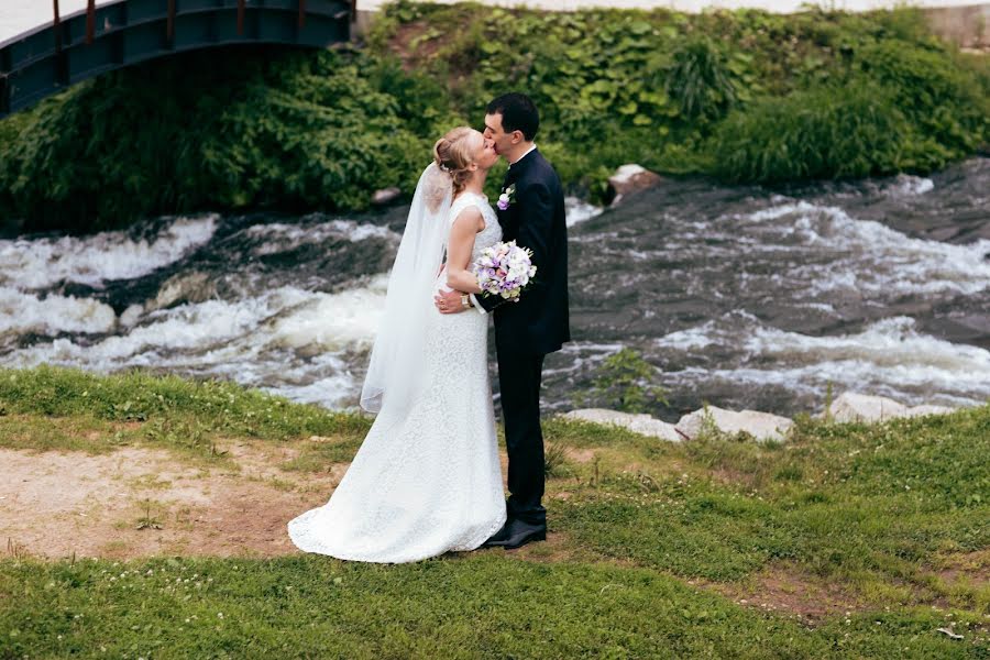 Fotógrafo de casamento Aleksandra Krutova (akrutova). Foto de 2 de agosto 2017