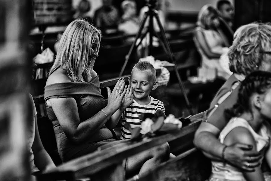 Fotógrafo de casamento Wojtek Hnat (wojtekhnat). Foto de 1 de julho 2020