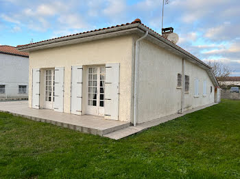 maison à Saint-Sulpice-de-Royan (17)