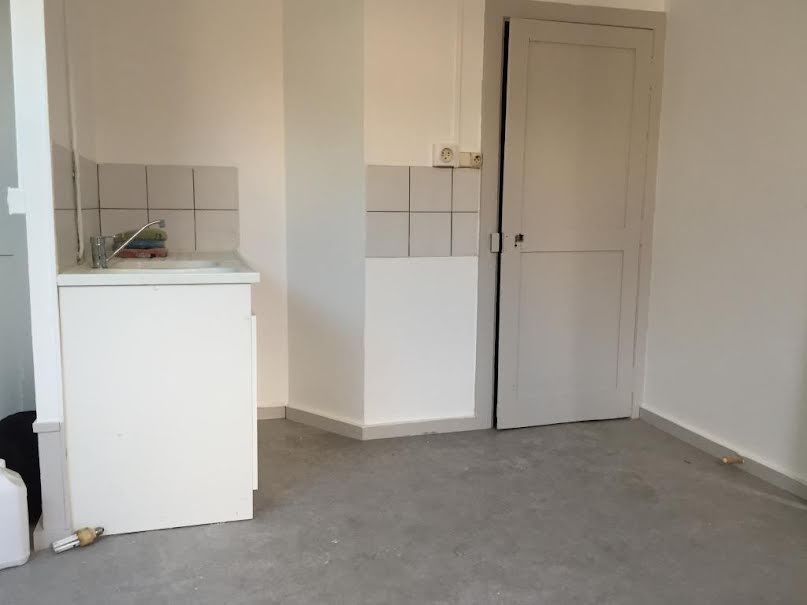 Location  appartement 2 pièces 30 m² à Sens (89100), 400 €