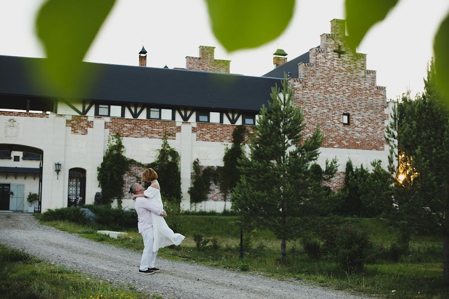 Bröllopsfotograf Zhenya Istinova (mrsnobody). Foto av 19 juli 2018