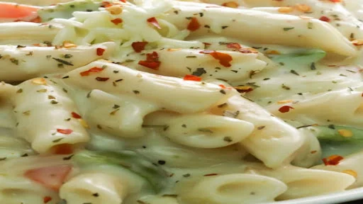 White Sauce Pasta