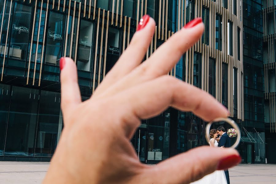 Fotografo di matrimoni Elena Porubova (porubovafoto). Foto del 26 ottobre 2016