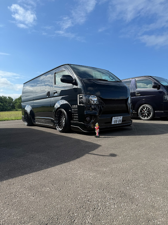 ハイエースバンのハイエース・OutLow・essex・スーパーカーニバル2025に関するカスタム事例の投稿画像1枚目