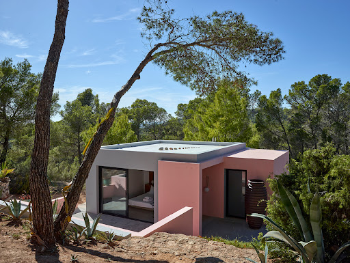House with pool and garden 4