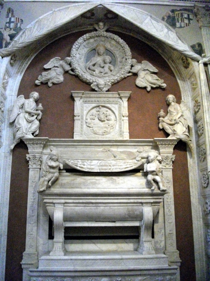 Monumento funebre Maria d'Aragona di newxeres