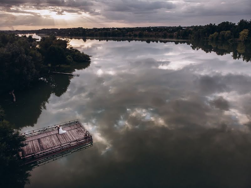 Svadobný fotograf Vadim Konovalenko (vadymsnow). Fotografia publikovaná 5. augusta 2019