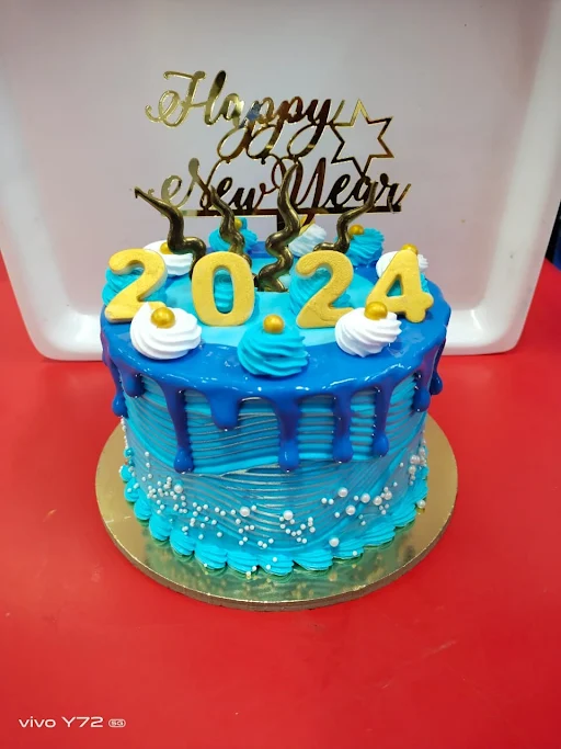 Happy New Year Premium Tall n Fancy Cake