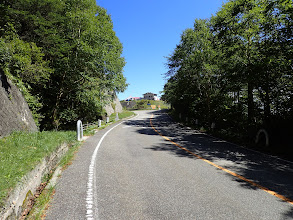 カーブの先に登山口