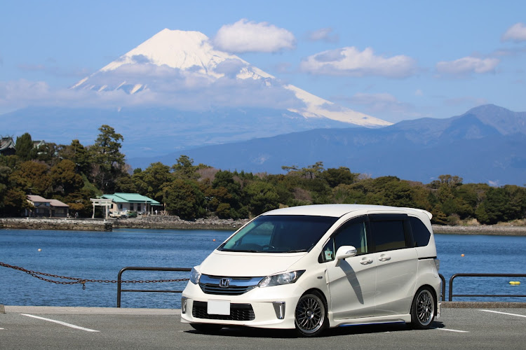 フリードのフリードハイブリット・熱中症に注意・海と愛車に関するカスタム事例の投稿画像3枚目