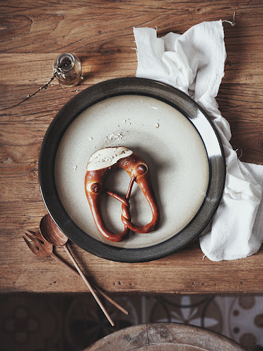 Title 8, Creative Retro Ceramic Nostalgic Round Shallow ...