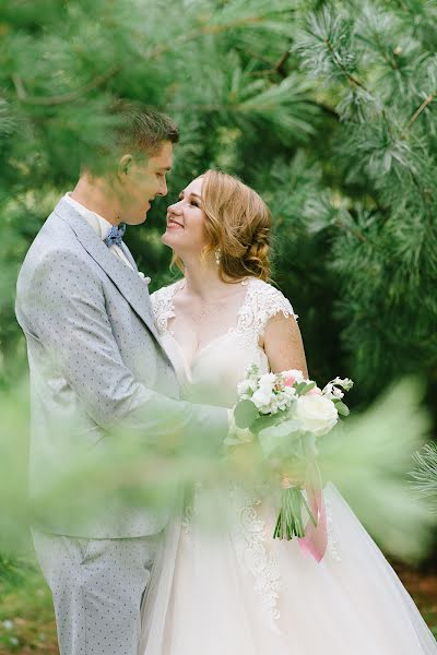 Fotógrafo de casamento Anna Masilevich (annaustinovich). Foto de 8 de janeiro 2018