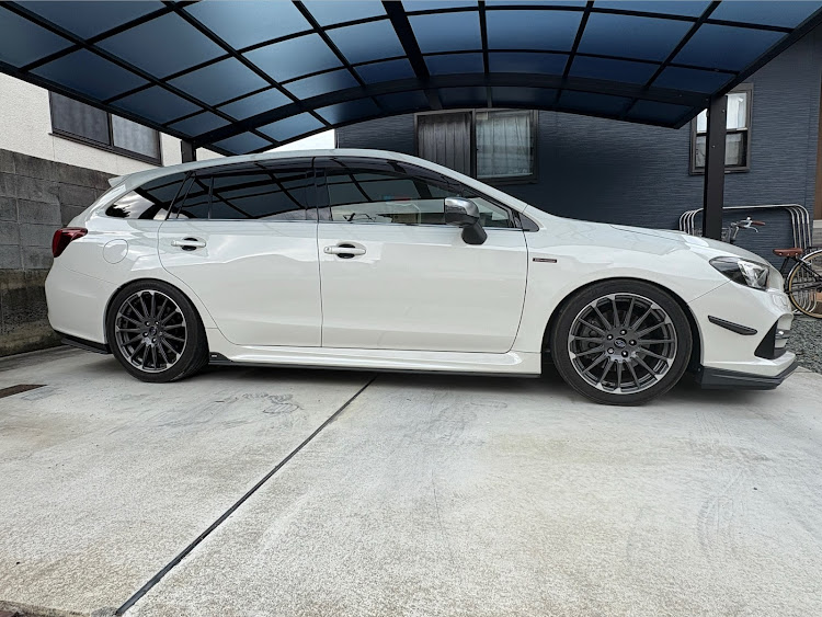 レヴォーグの車高調TEIN・レヴォーグSTI sports・ワイトレ取り付け・７月もよろしくお願いいたします・DIYに関するカスタム事例の投稿画像1枚目