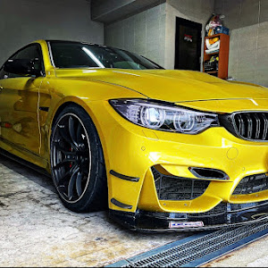 M4 クーペ F82