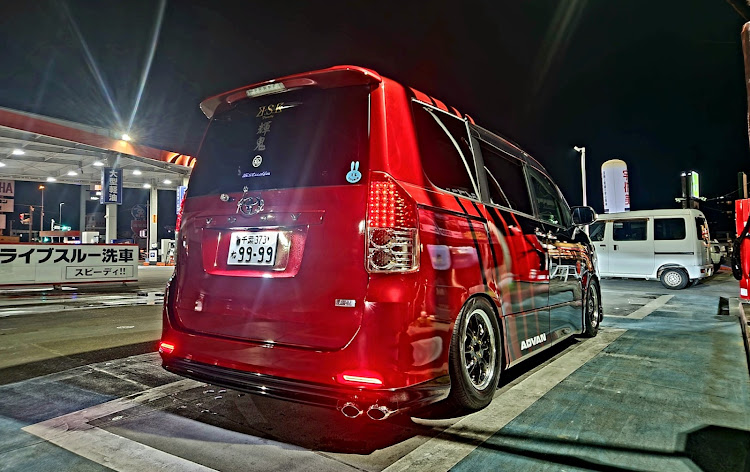 ヴォクシーのCUSTOM雅FAMILY・BIREIgarage・#ADVANカラー・K-BREAK・ストレス発散洗車に関するカスタム事例の投稿画像2枚目