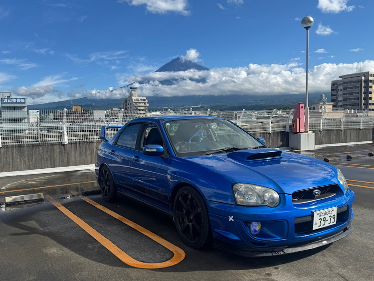 インプレッサ WRX STIの富士山と愛車・富士山・田舎・屋上駐車場・イオンモールに関するカスタム事例の投稿画像2枚目