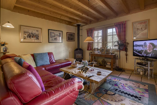 Chalet with panoramic view 4