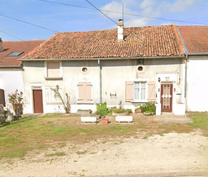 Vente ferme 3 pièces 160 m² à Latour-en-Woëvre (55160), 49 500 €