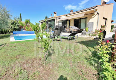 House with pool and terrace 9