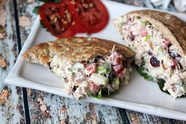 Flavorfully Fantastic Chicken Salad Sandwich_image