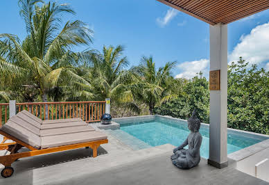 Maison avec piscine et jardin 2