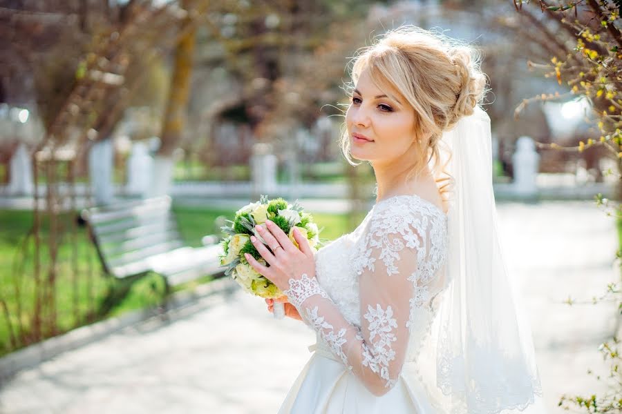 Fotografo di matrimoni Yuliya Lomakina (ev75). Foto del 15 maggio 2016