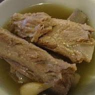 松發肉骨茶