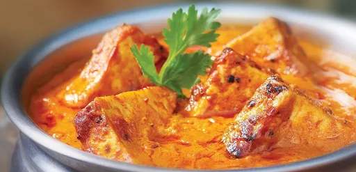 Sigree Special Paneer Butter Masala