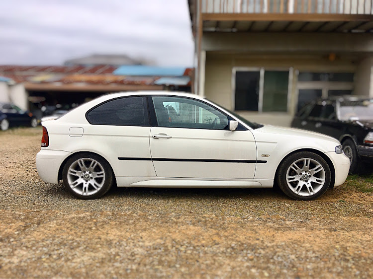 3シリーズ ハッチバックのLUAS・Club E46・デモカーに関するカスタム事例の投稿画像1枚目