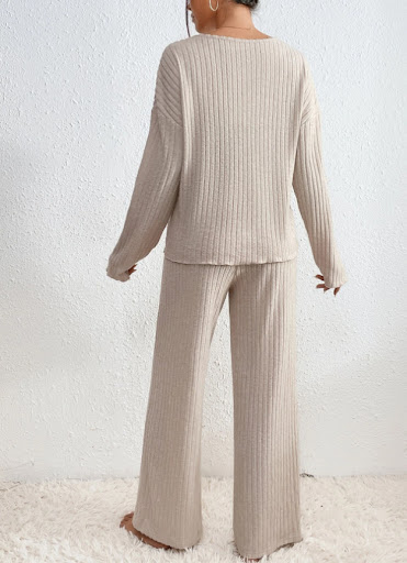 Title 8, Womens Knitted Two-Piece Set Round Neck Long-S...